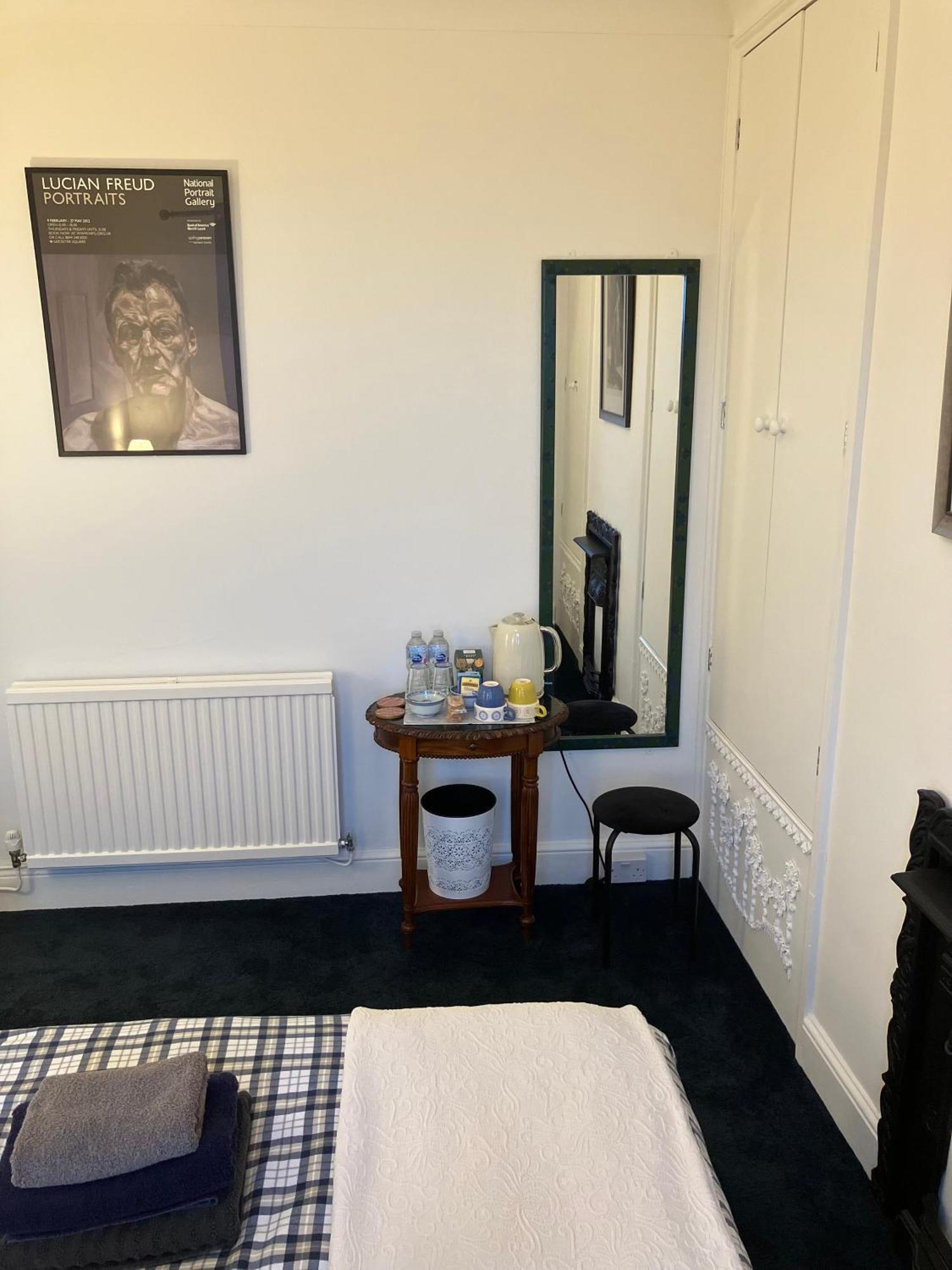 In The Centre Of Shaftesbury Apartamento Quarto foto